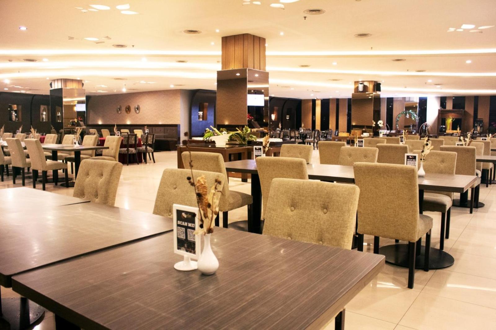 Nemuru Grand Serpong Panunggangah Bagian luar foto